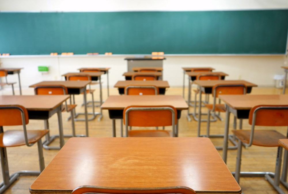 Школярів Запоріжжя хочуть повернути за парти