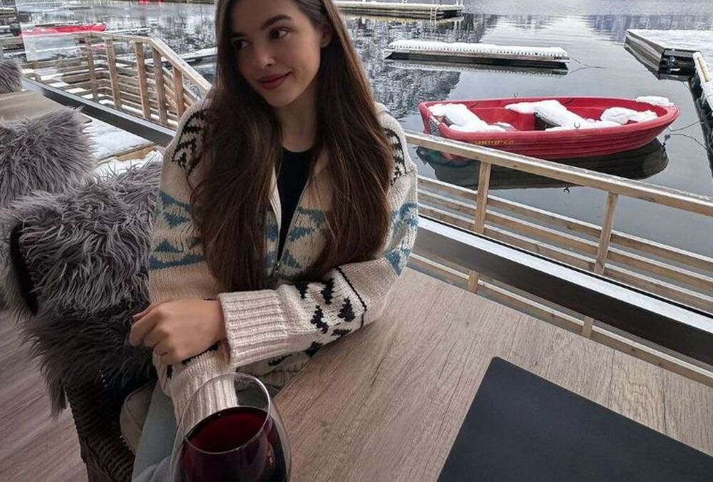 Українська блогер вихваляється заробітком на квартирах: у мережі припустили, що не обійшлося без мами-судді