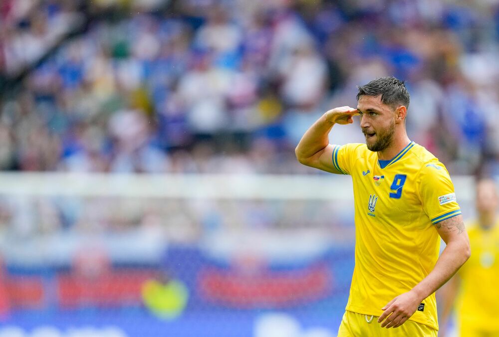 Стало известно, за сколько Олимпиакос готов продать Яремчука