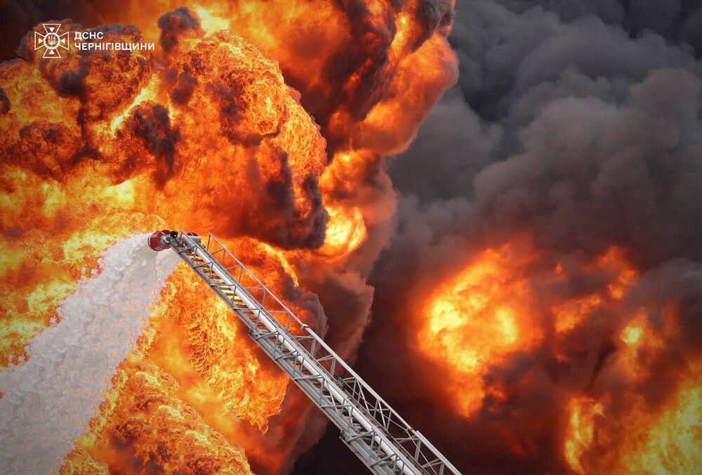 Россияне ударили дронами по Чернигову