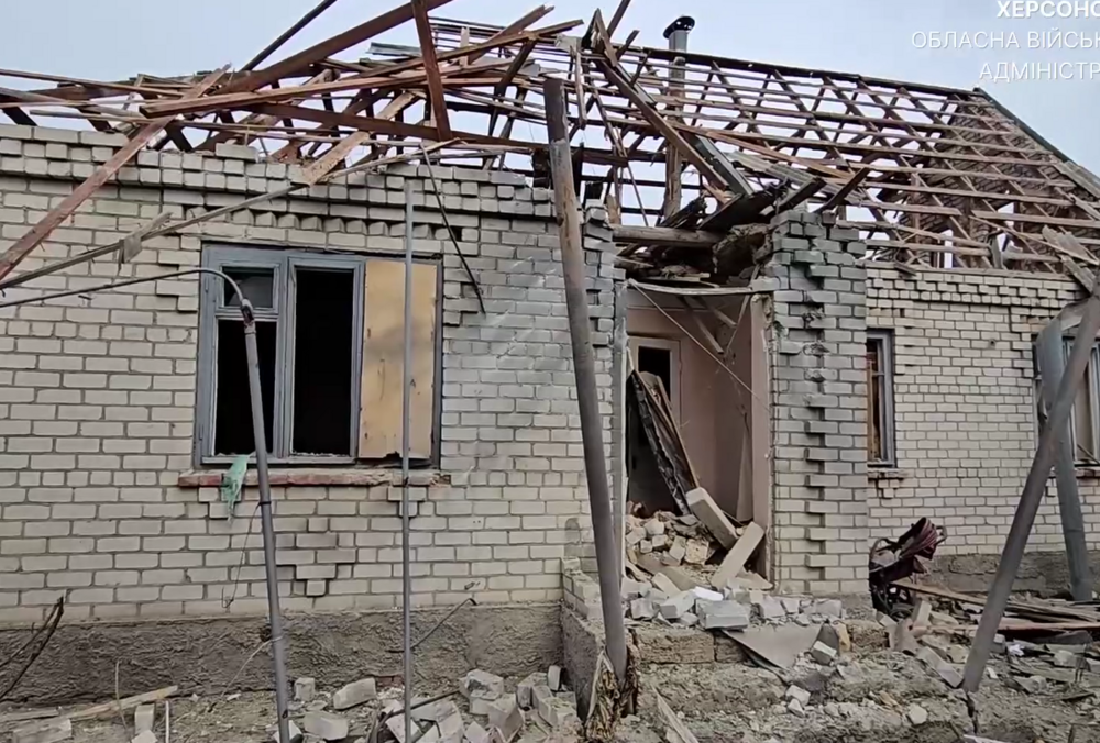 Через атаку росіян по Херсону постраждали дитина й вагітна жінка