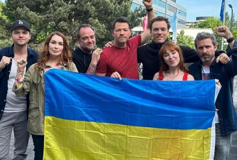 Звезды сериала Сверхъестественное поддержали Украину