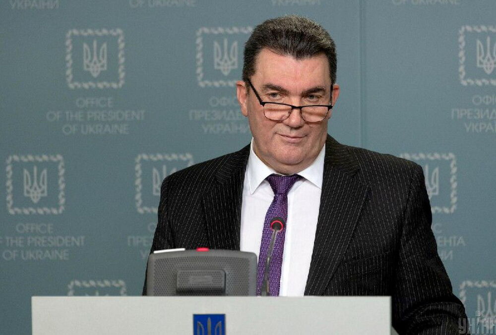 Данилов заявил, что у Украины есть оружие, которое может уничтожать цели в России Данилов заявил, что у Украины есть оружие, которое может уничтожать цели в России