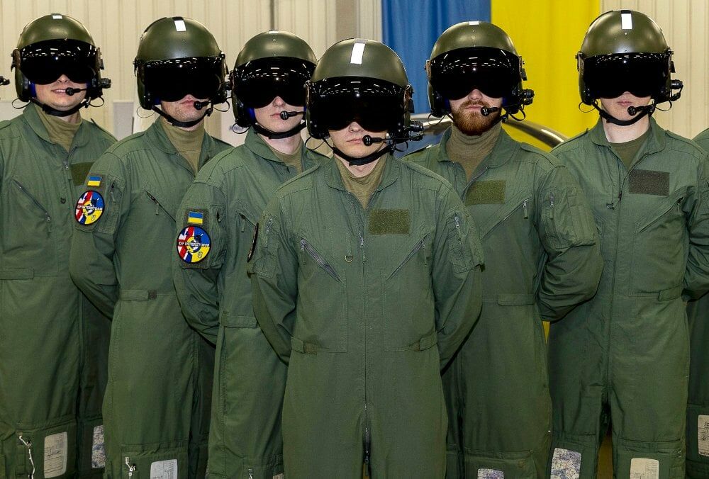 В Британии отчитались о подготовке украинских пилотов В Британии отчитались о подготовке украинских пилотов