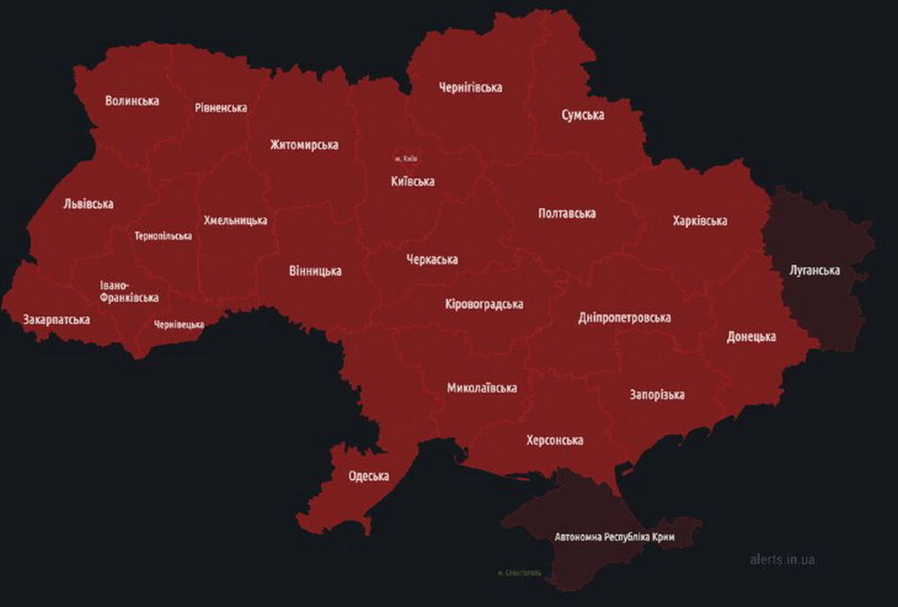 По всій Україні повітряна тривога: у Білорусі злетів носій ”Кинжала”