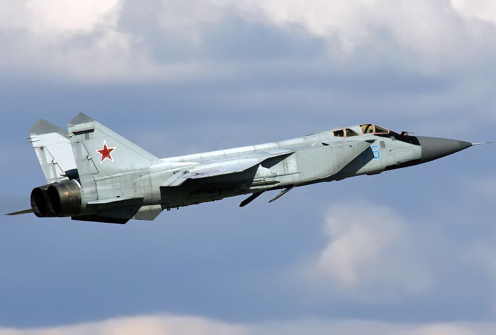 В России разбился истребитель МиГ-31 В России разбился истребитель МиГ-31