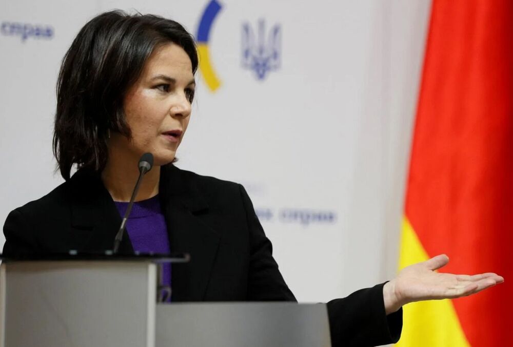 Німеччина проти передачі Україні касетних боєприпасів: у МЗС назвали причину