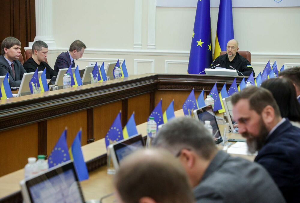 Сразу несколько министров написали заявления об отставке: Зеленский объяснил кадровые изменения