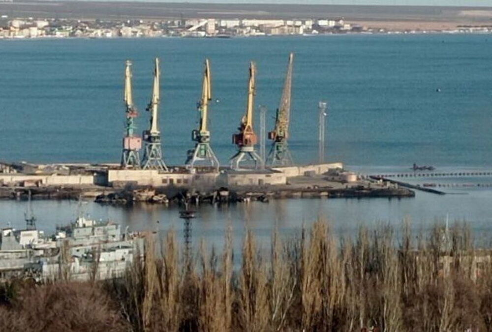 В Феодосии облавы на местных жителей - оккупанты ищут наводчиков на БДК ”Новочеркасск”