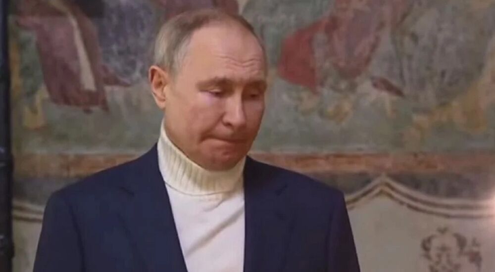 Путін засвітився на різдвяній службі, викликавши незадоволення електорату Путін засвітився на різдвяній службі, викликавши незадоволення електорату