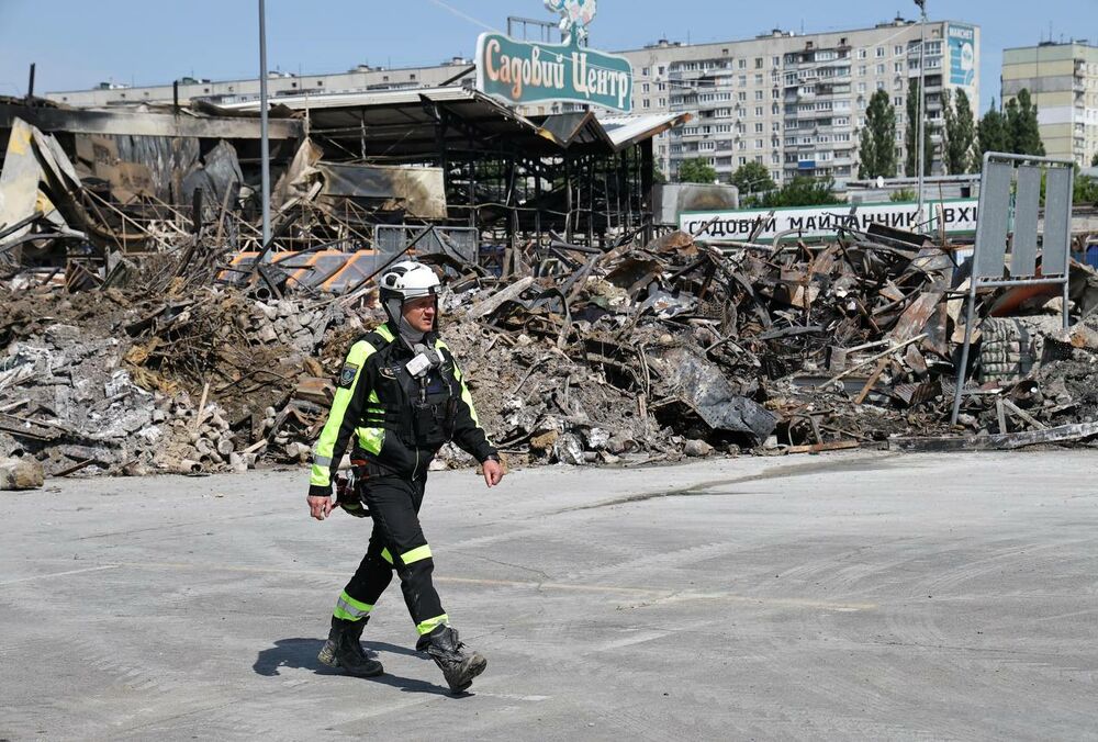 У Харкові ідентифікували 10 загиблих внаслідок удару по Епіцентру