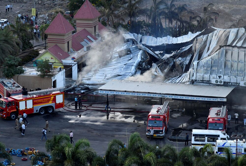Пожар в Индии уничтожил парк развлечений и убил десятки людей