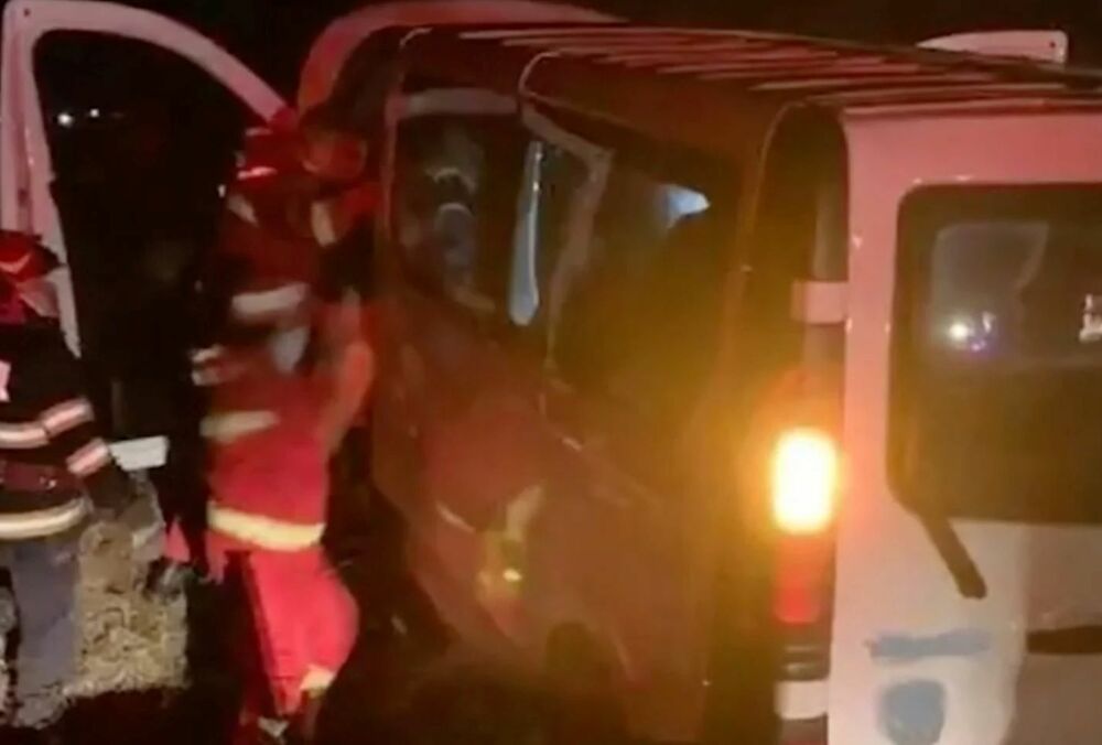 У Румунії перекинувся мікроавтобус з американськими солдатами