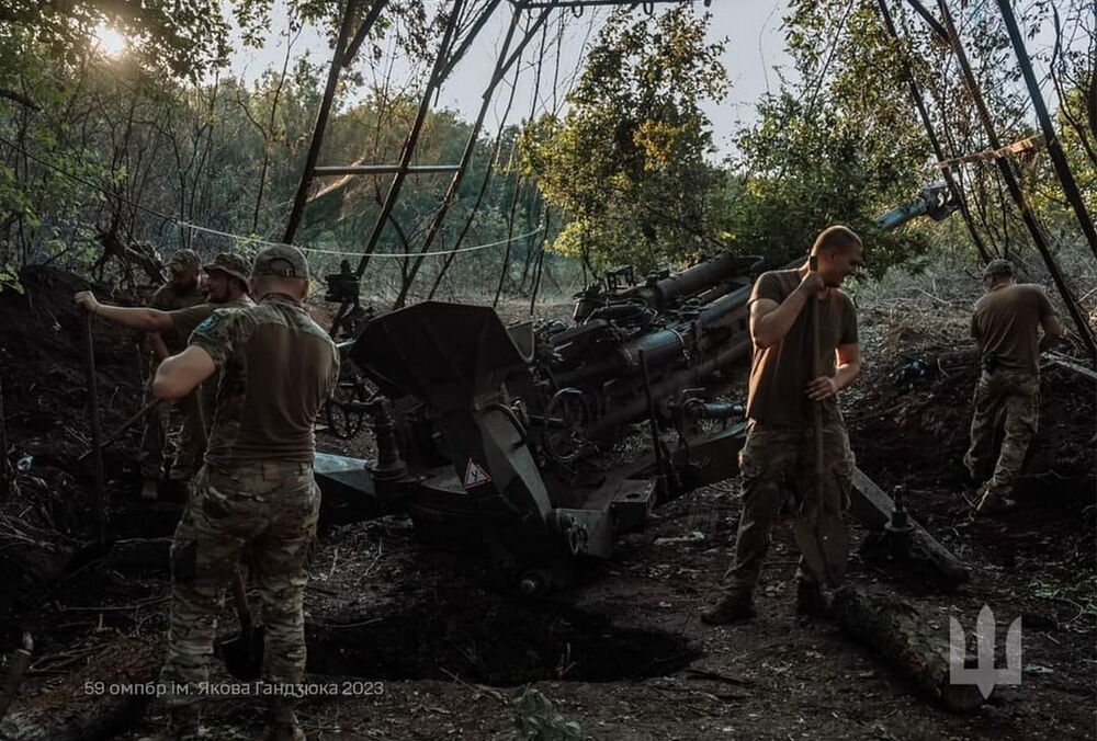 Росіяни скинули авіабомбу на Оріхів: є загиблий, поранені у важкому стані Росіяни скинули авіабомбу на Оріхів: є загиблий, поранені у важкому стані