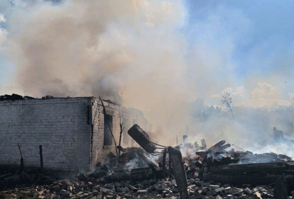 Российские военные обстреляли из артиллерии деревню под Харьковом 