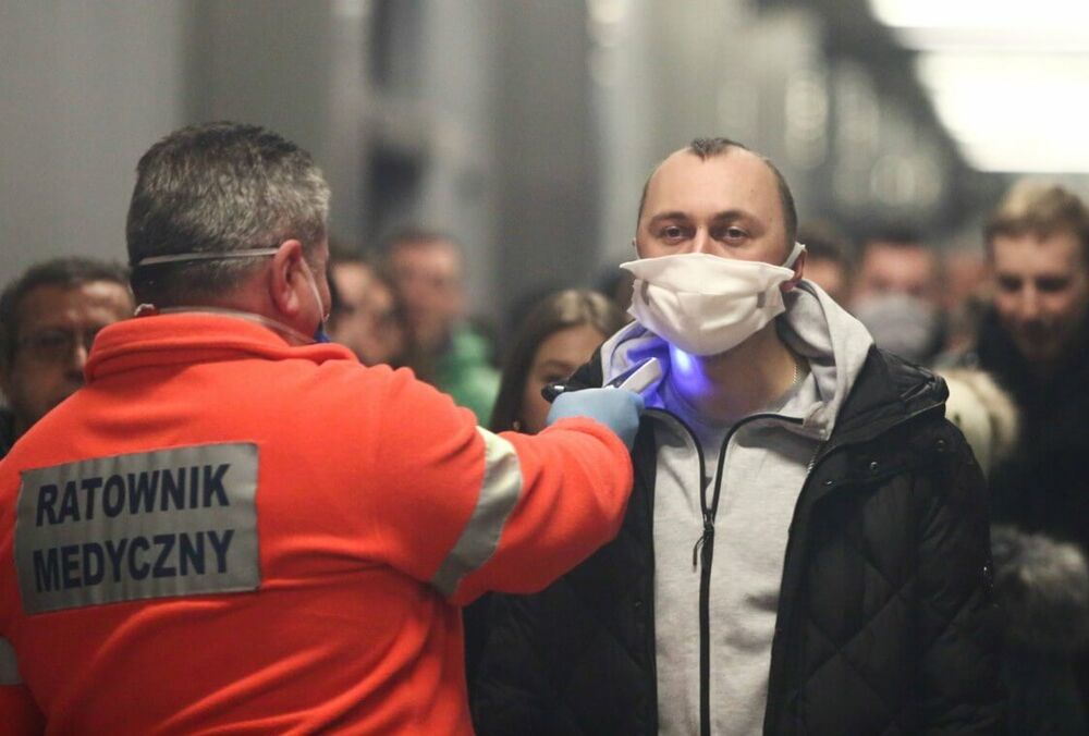 Польша снимет часть карантинных ограничений: известна дата