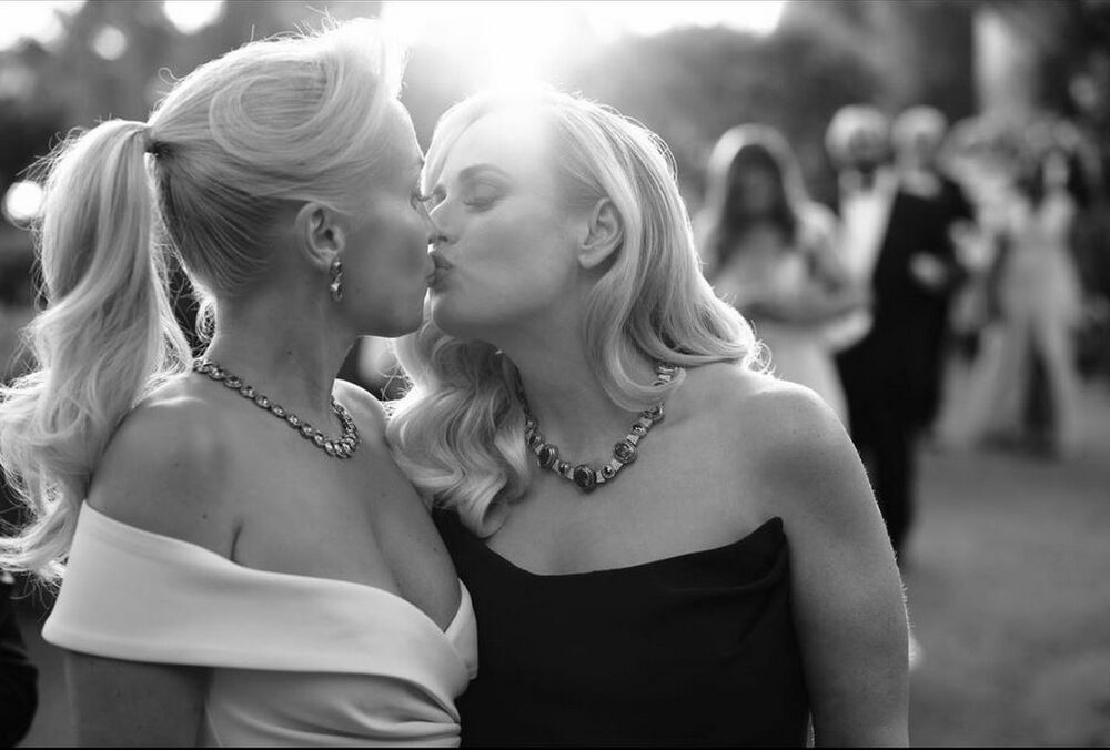 Екстремально схудла актриса Ребел Вілсон вийшла на публіку з нареченою: фото