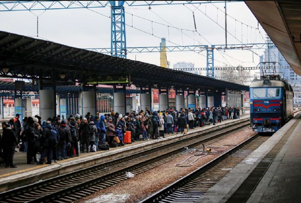 Население Украины через десять лет сократится до 35 млн человек, - социолог 