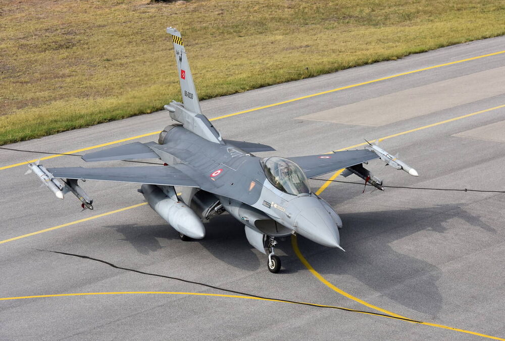 Греция может передать Украине 32 истребителя F-16 Block-30