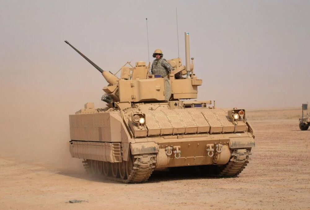 Украине передадут еще одну установку Patriot и боевые машины пехоты Bradley  Украине передадут еще одну установку Patriot и боевые машины пехоты Bradley