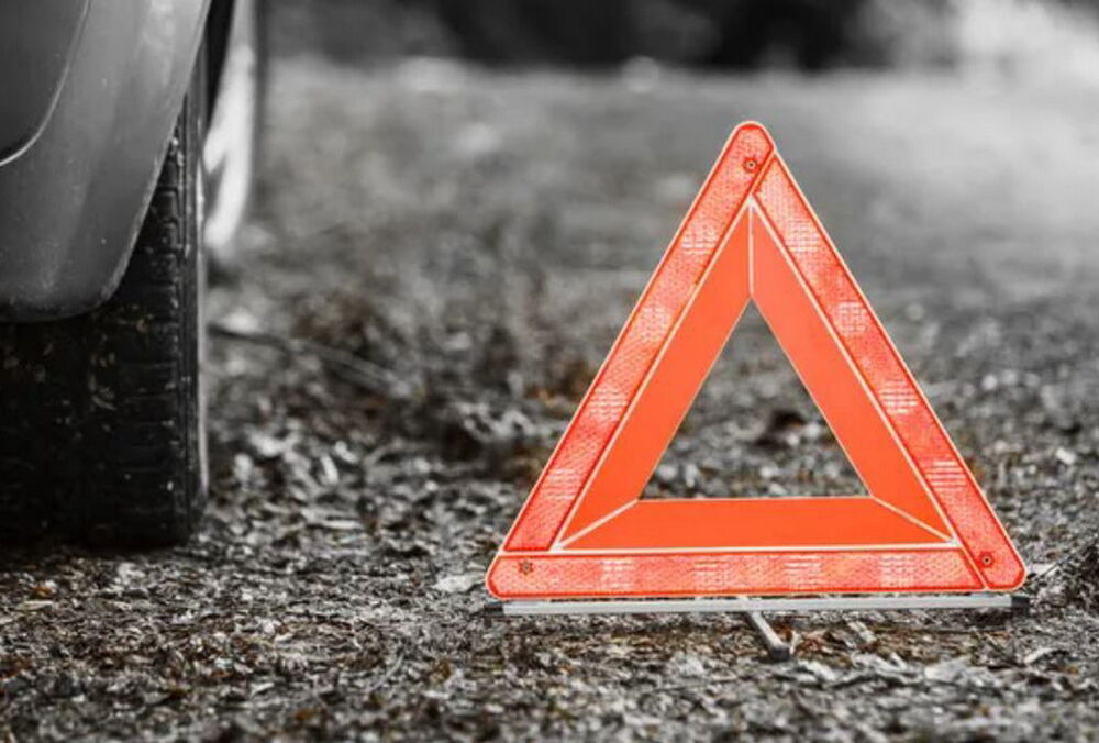 На Волині 11-річний хлопчик сів за кермо автомобіля та на смерть збив дворічну сестру