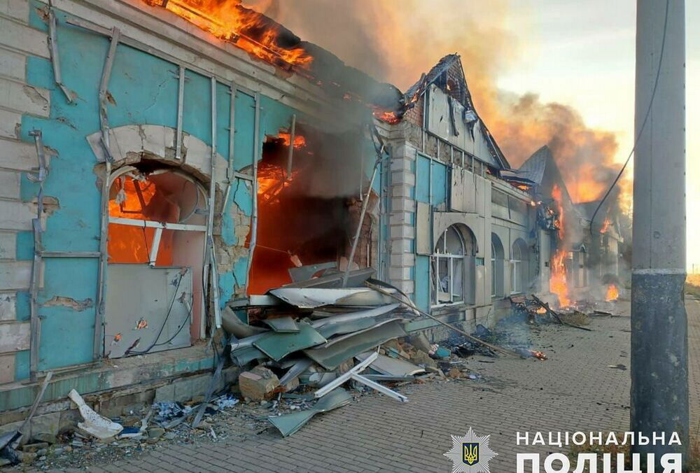 Росіяни третій день бомбять Авдіївку: б'ють по багатоповерхівках, шукати людей рятувальники не можуть