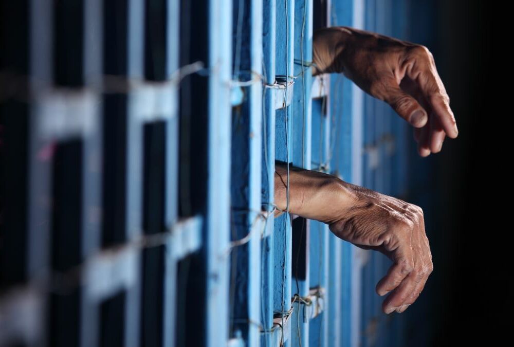 В 2020 году в мире арестовали рекордное число журналистов: известна причина 