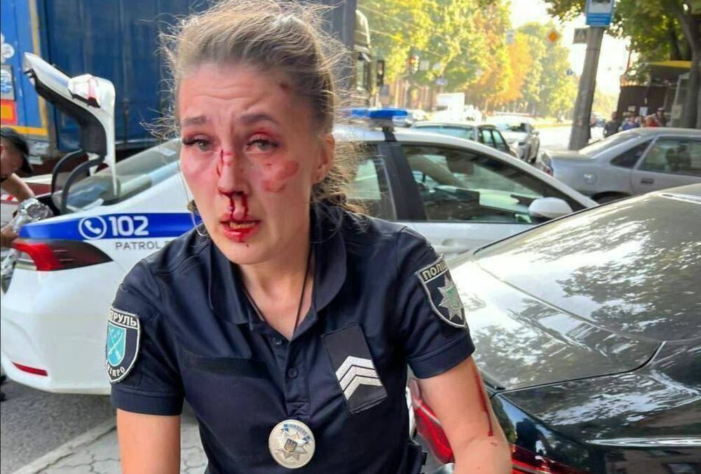 Екс-нардеп назвав жінок у поліції повіями