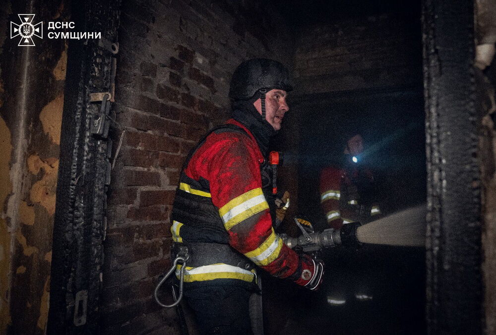 Росіяни вдарили по дитячій лікарні у Сумах