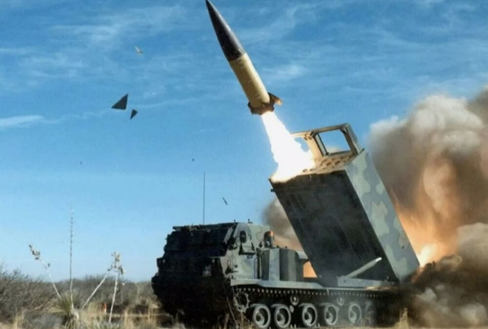 Bloomberg: сенаторы США в канун визита Зеленского в Белый дом призвали Байдена передать ATACMS Украине 