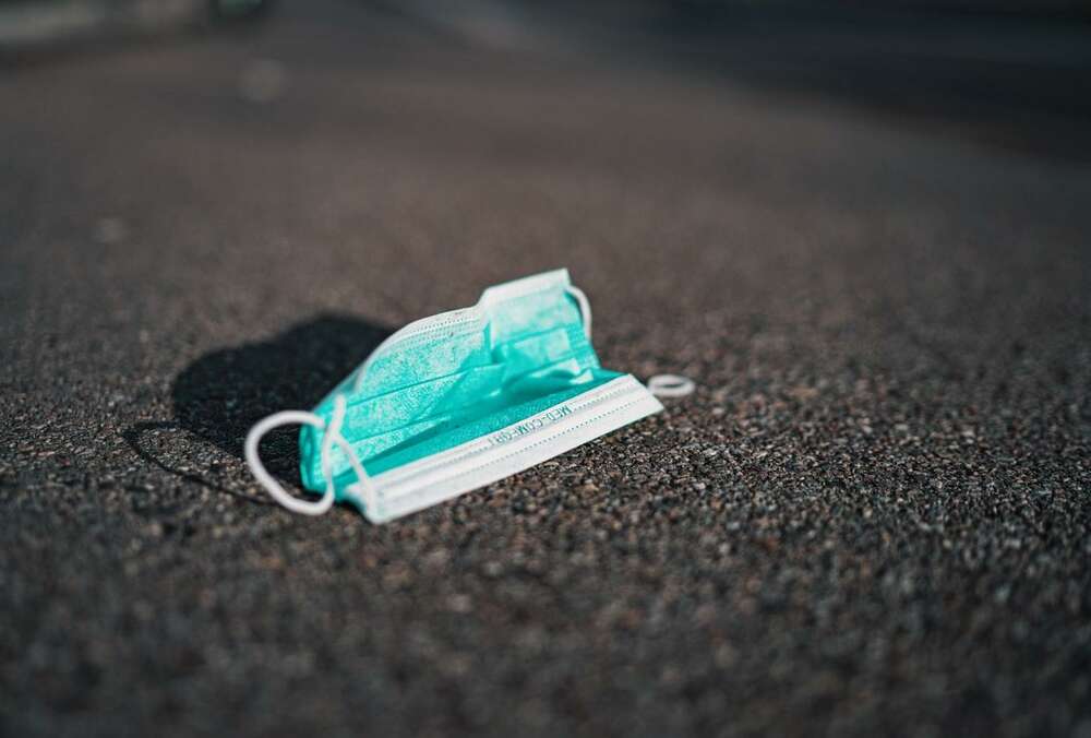 В Санкт-Петербурге пассажиры маршрутки убили человека из-за защитной маски