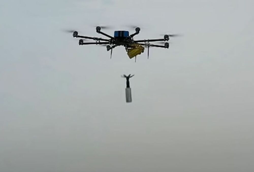 Российские войска атаковали с дрона автомобиль в Херсоне: погибли двое