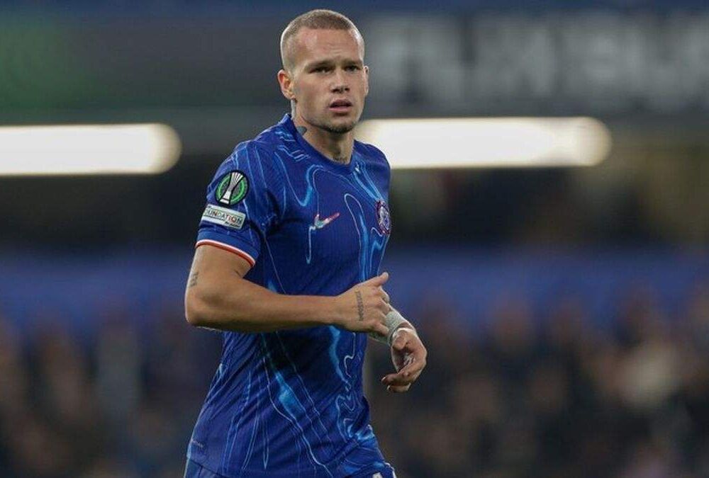 Мудрику запретили водить автомобиль в Британии