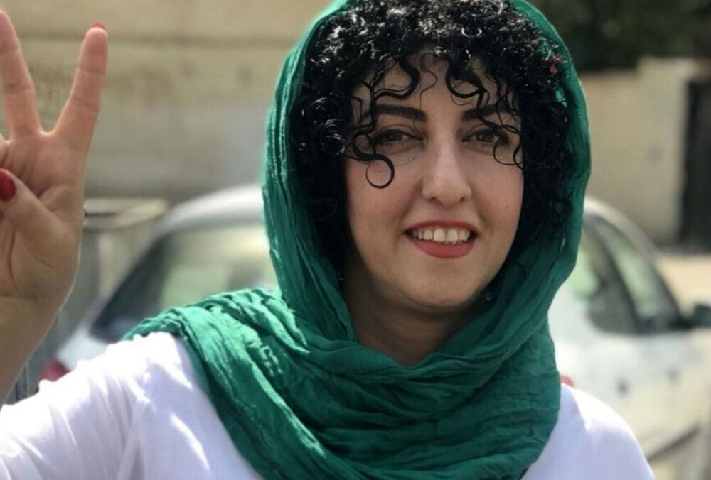 В Иране временно выпустили из тюрьмы Нобелевского лауреата Наргиз Мохаммади
