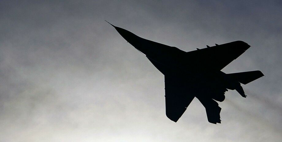 Словаччина висловила готовність передати Україні танки і винищувачі радянського виробництва  Словаччина висловила готовність передати Україні танки і винищувачі радянського виробництва