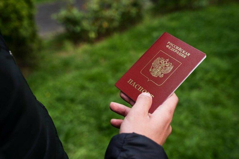 Нардеп ”Слуги народа” просит ускорить принятие закона об ответственности госслужащих за двойное гражданство  Нардеп ”Слуги народа” просит ускорить принятие закона об ответственности госслужащих за двойное гражданство
