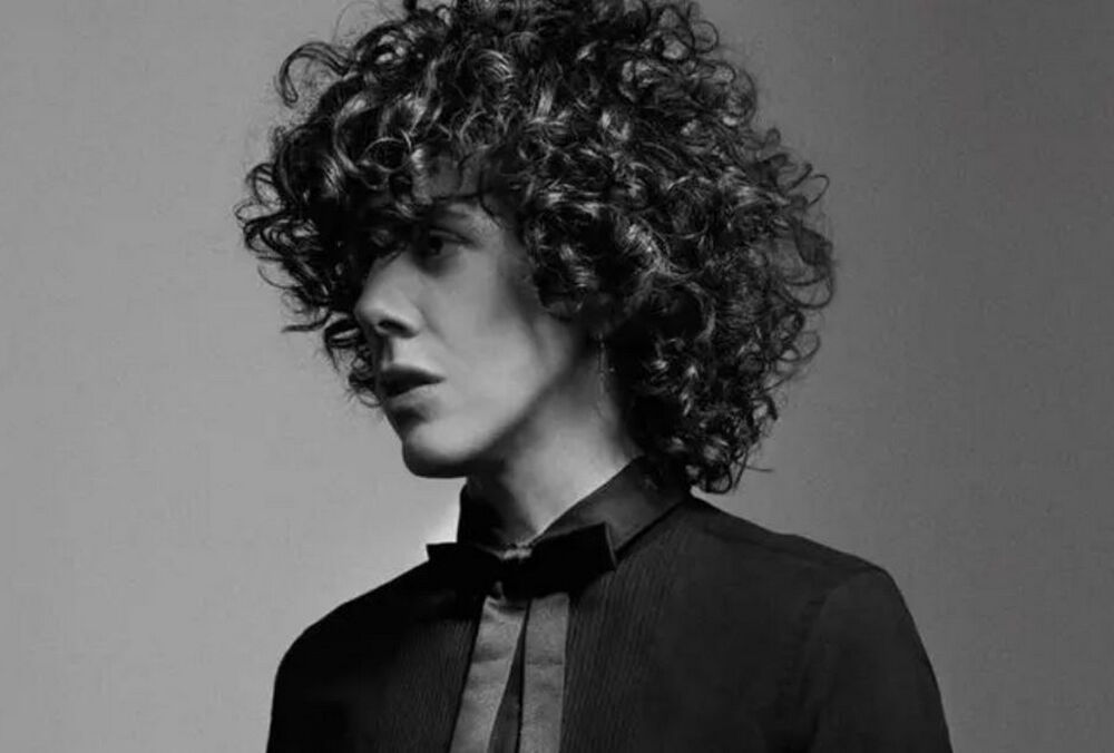 Відома співачка LP похвалилася худі з російським прапором: фанати їй відповіли