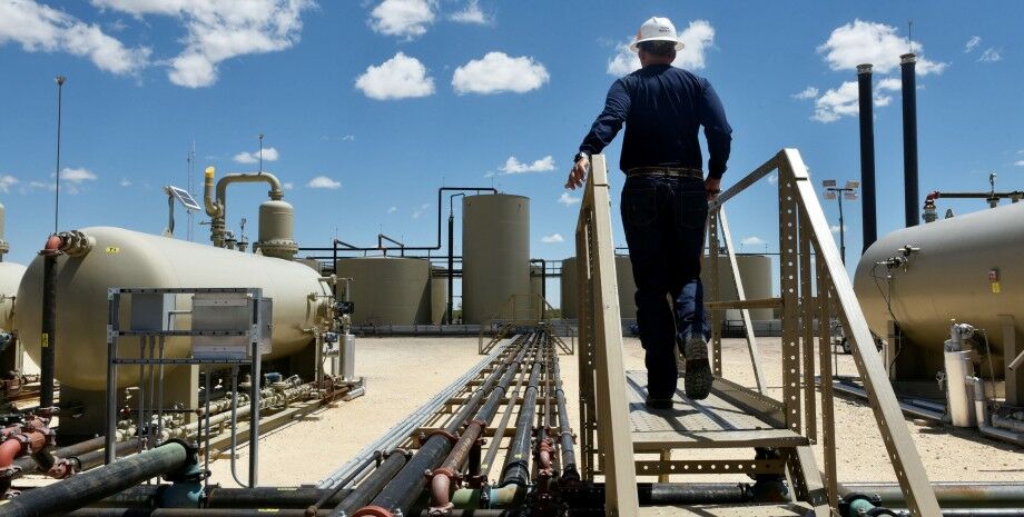 Заявление Саудовской Аравии повлияло на снижение цен на нефть 