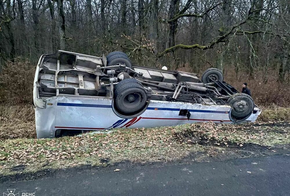 На Закарпатье перевернулся автобус с пассажирами