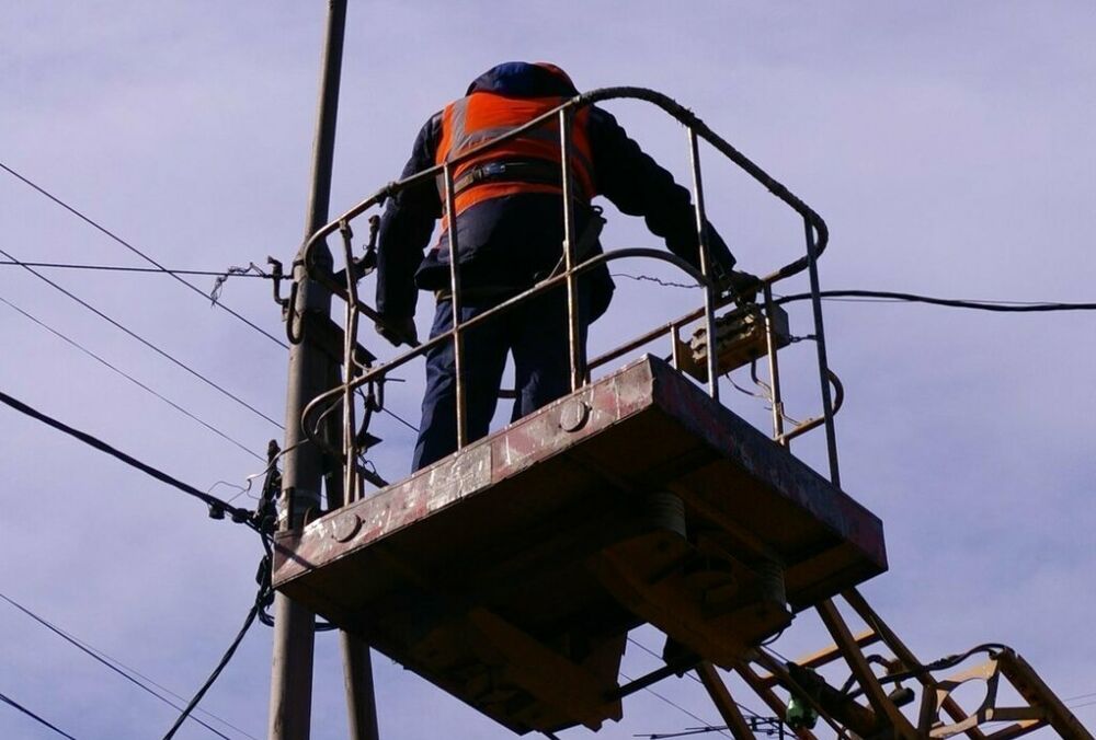 Непогода в Украине: несколько сотен населенных пунктов остались без света