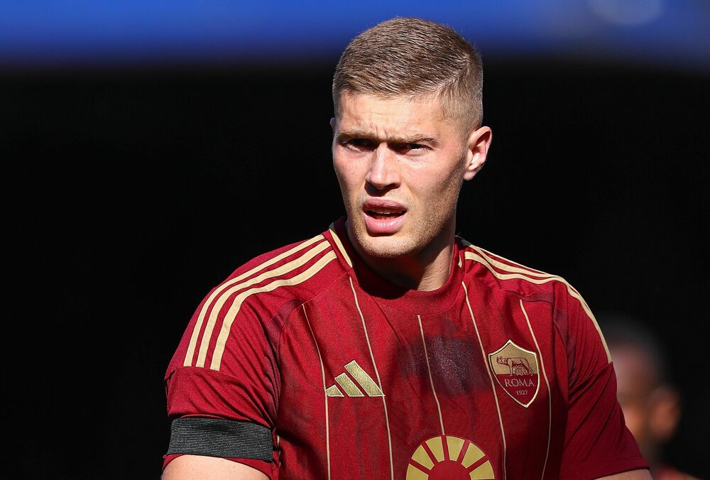 Довбик не появился на первой тренировке Ромы в новом году