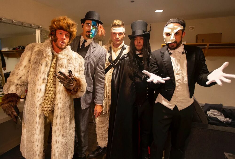 Канье Уэст украл культовую песню Backstreet Boys для своего нового альбома: видео