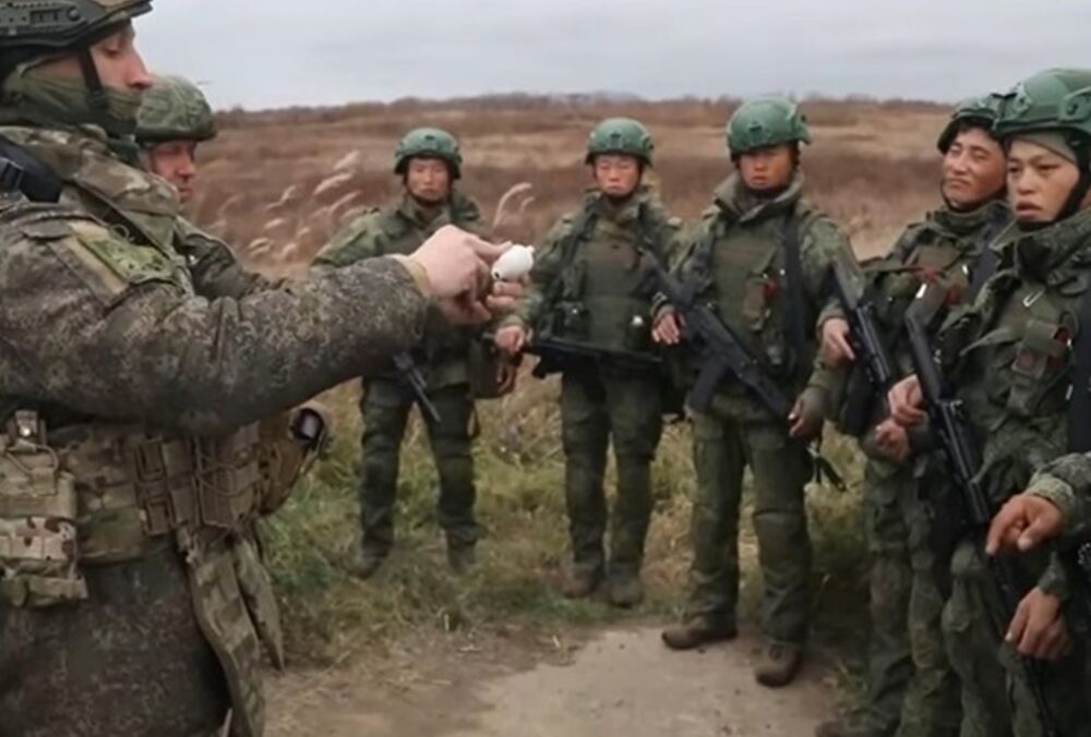 В разведке сообщили, как солдаты КНДР помогают России атаковать Сумщину В разведке сообщили, как солдаты КНДР помогают России атаковать Сумщину