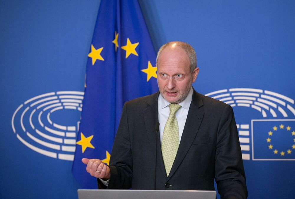 В Евросоюзе прокомментировали указ Путина о ”паспортизации” Херсонской и Запорожской областей