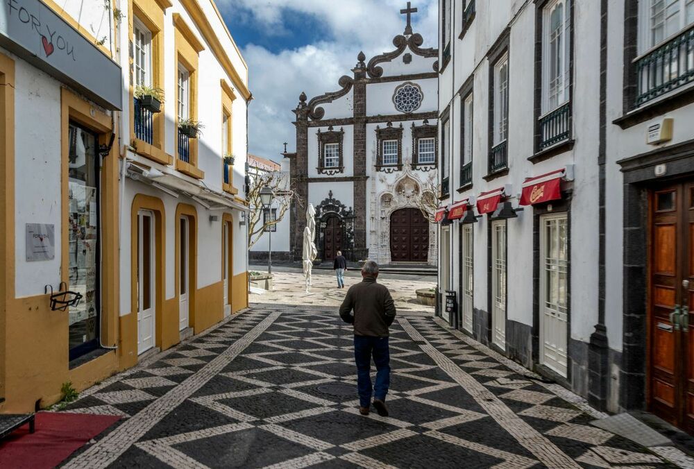 У Португалії вирішили скасувати майже всі карантинні обмеження