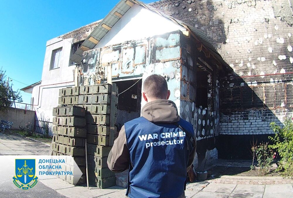 В Лимане нашли ”комендатуру” оккупантов, в которой содержали местных жителей: фото В Лимане нашли ”комендатуру” оккупантов, в которой содержали местных жителей: фото