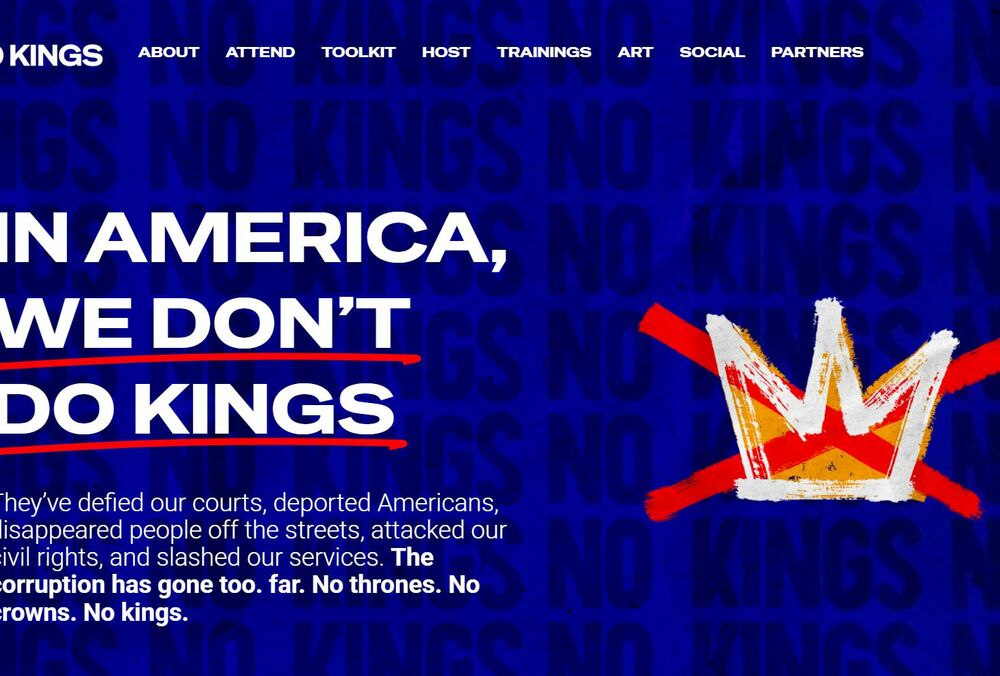 Мільйони людей можуть вийти на протести у США у день народження Трампа