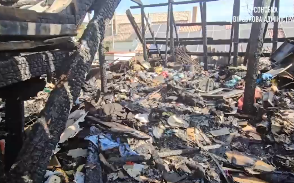 Россияне ночью и утром атаковали жилые кварталы Херсона Россияне ночью и утром атаковали жилые кварталы Херсона