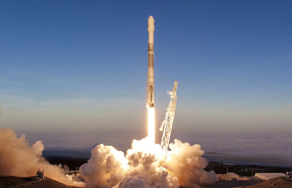 SpaceX запускает одну и ту же ракету в восьмой раз: это рекорд – трансляция в 15:02 по Киеву