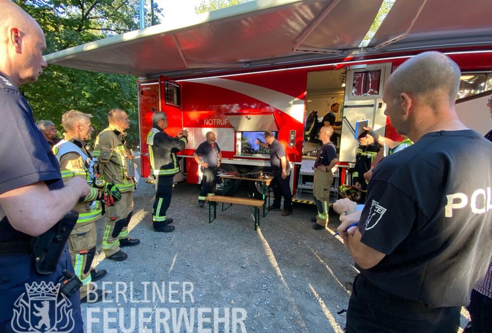 Біля Берліна палають склади з боєприпасами